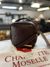 Carregar imagem no visualizador da galeria, Bolsa CANCUN em couro legítimo