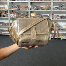 Carregar imagem no visualizador da galeria, Bolsa HOLIDAY em couro legítimo