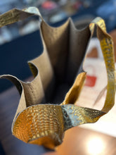 Carregar imagem no visualizador da galeria, Bolsa rústica BARONNI em couro legítimo