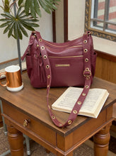 Carregar imagem no visualizador da galeria, Bolsa ÁTICA em couro legítimo