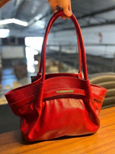 Carregar imagem no visualizador da galeria, LANÇAMENTO! Bolsa BONATA em couro legítimo