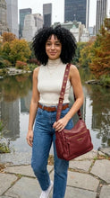 Carregar imagem no visualizador da galeria, Bolsa ÁTICA em couro legítimo