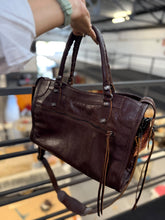 Carregar imagem no visualizador da galeria, Bolsa SPALLA (inspiração Balenciagga) em couro legítimo