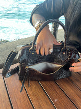 Carregar imagem no visualizador da galeria, Bolsa LONDRES em couro legítimo