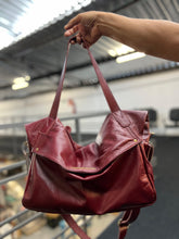 Carregar imagem no visualizador da galeria, Bolsa FRANÇA em couro legítimo