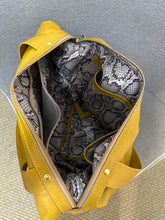 Carregar imagem no visualizador da galeria, Bolsa TURQUIA em couro legítimo