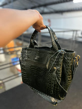 Carregar imagem no visualizador da galeria, Bolsa HOLANDA em couro legítimo