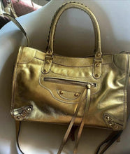 Carregar imagem no visualizador da galeria, Bolsa BALENCIAGGA em couro legítimo