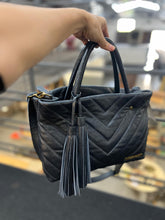 Carregar imagem no visualizador da galeria, Bolsa BEVERLY HILLS em couro legítimo