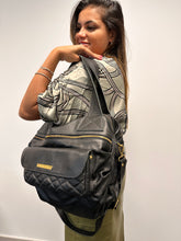 Carregar imagem no visualizador da galeria, Bolsa BAHAMAS MATELASSÊ em couro legítimo