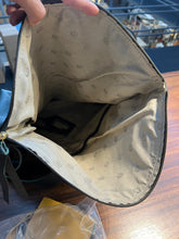 Carregar imagem no visualizador da galeria, LANÇAMENTO! Bolsa GENEBRA em couro legítimo