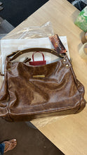 Carregar imagem no visualizador da galeria, Bolsa CAPADÓCIA em couro legítimo