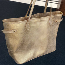 Carregar imagem no visualizador da galeria, Bolsa MARSELHA em couro legítimo