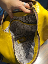 Carregar imagem no visualizador da galeria, Bolsa BANGKOK em couro legítimo