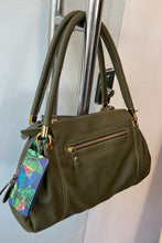 Carregar imagem no visualizador da galeria, Bolsa VIENA em couro legítimo