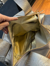 Carregar imagem no visualizador da galeria, Bolsa BAHAMAS MATELASSÊ em couro legítimo