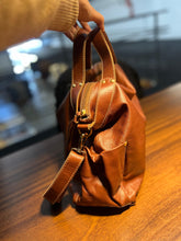 Carregar imagem no visualizador da galeria, Bolsa ALEJANDRÍA em couro legítimo