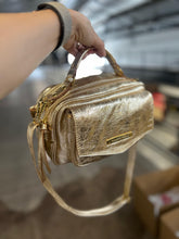 Carregar imagem no visualizador da galeria, Bolsa MÔNACO em couro legítimo