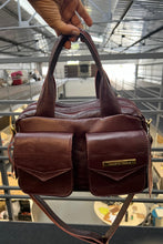 Carregar imagem no visualizador da galeria, Bolsa COPENHAGEN em couro legítimo