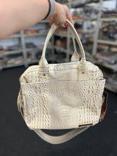 Carregar imagem no visualizador da galeria, Bolsa BUENOS AIRES em couro legítimo