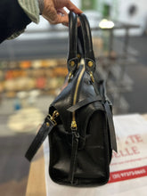 Carregar imagem no visualizador da galeria, Bolsa LONDRES em couro legítimo