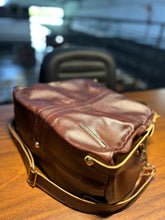 Carregar imagem no visualizador da galeria, Bolsa NORUEGA em couro Legítimo