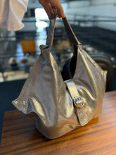 Carregar imagem no visualizador da galeria, Lançamento! Bolsa CAPRI em couro legítimo