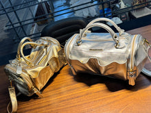 Carregar imagem no visualizador da galeria, Bolsa DINAMARCA em couro legítimo