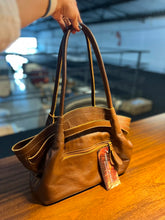 Carregar imagem no visualizador da galeria, LANÇAMENTO! Bolsa BONATA em couro legítimo