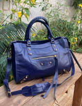 Carregar imagem no visualizador da galeria, Bolsa BALENCIAGGA em couro legítimo