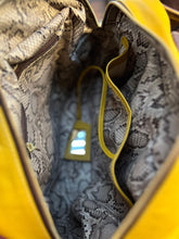 Carregar imagem no visualizador da galeria, Bolsa BUENOS AIRES em couro legítimo