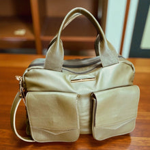 Carregar imagem no visualizador da galeria, Bolsa COPENHAGEN em couro legítimo