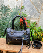 Carregar imagem no visualizador da galeria, Bolsa BALENCIAGGA em couro legítimo