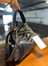 Carregar imagem no visualizador da galeria, Lançamento! Bolsa HAVANA em couro legítimo