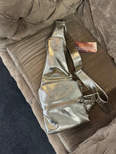 Carregar imagem no visualizador da galeria, LANÇAMENTO! Bolsa ILHA SAÔNA