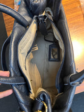 Carregar imagem no visualizador da galeria, Bolsa BEVERLY HILLS em couro legítimo