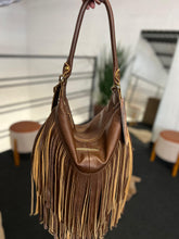 Carregar imagem no visualizador da galeria, Bolsa SUÉCIA em couro legítimo