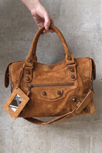 Carregar imagem no visualizador da galeria, Bolsa SPALLA (inspiração Balenciagga) em couro legítimo