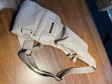 Carregar imagem no visualizador da galeria, LANÇAMENTO! Bolsa ILHA SAÔNA