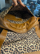 Carregar imagem no visualizador da galeria, PRÉ LANÇAMENTO - Bolsa Carteiro MANCHESTER em couro legítimo