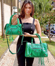 Carregar imagem no visualizador da galeria, Bolsa BALENCIAGGA em couro legítimo