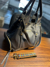 Carregar imagem no visualizador da galeria, Bolsa MONTEVIDÉO em couro legítimo