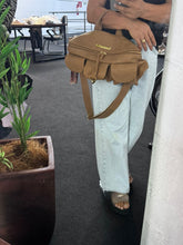 Carregar imagem no visualizador da galeria, LANÇAMENTO! Bolsa MAX POCHETE ARPOADOR em couro legítimo