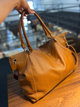 Carregar imagem no visualizador da galeria, Bolsa VERSALHES em couro legítimo