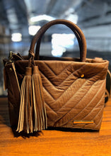 Carregar imagem no visualizador da galeria, Bolsa BEVERLY HILLS em couro legítimo