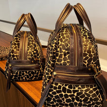 Carregar imagem no visualizador da galeria, Bolsa ROTERDÃ em couro legítimo