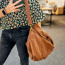 Carregar imagem no visualizador da galeria, Bolsa FRANÇA em couro legítimo