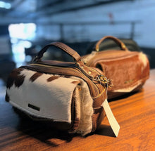 Carregar imagem no visualizador da galeria, Bolsa MÔNACO em couro legítimo