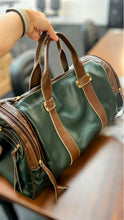 Carregar imagem no visualizador da galeria, Mala de Viagem HELSINK em couro legítimo
