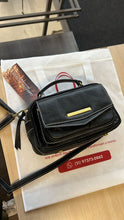 Carregar imagem no visualizador da galeria, Bolsa MÔNACO em couro legítimo